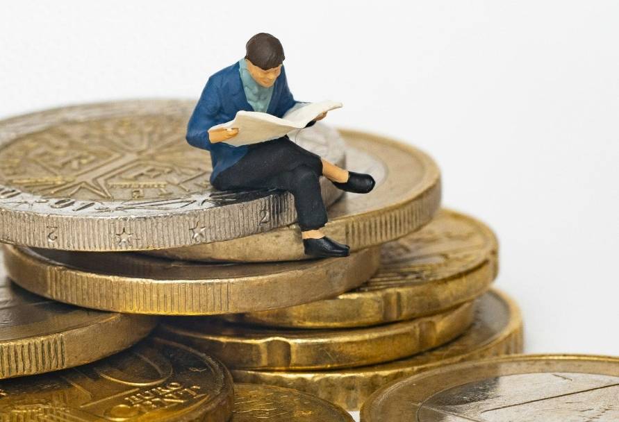 Gold Prices Drop Amid Unexpected Challenges